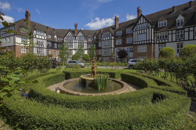 Wildcroft Manor